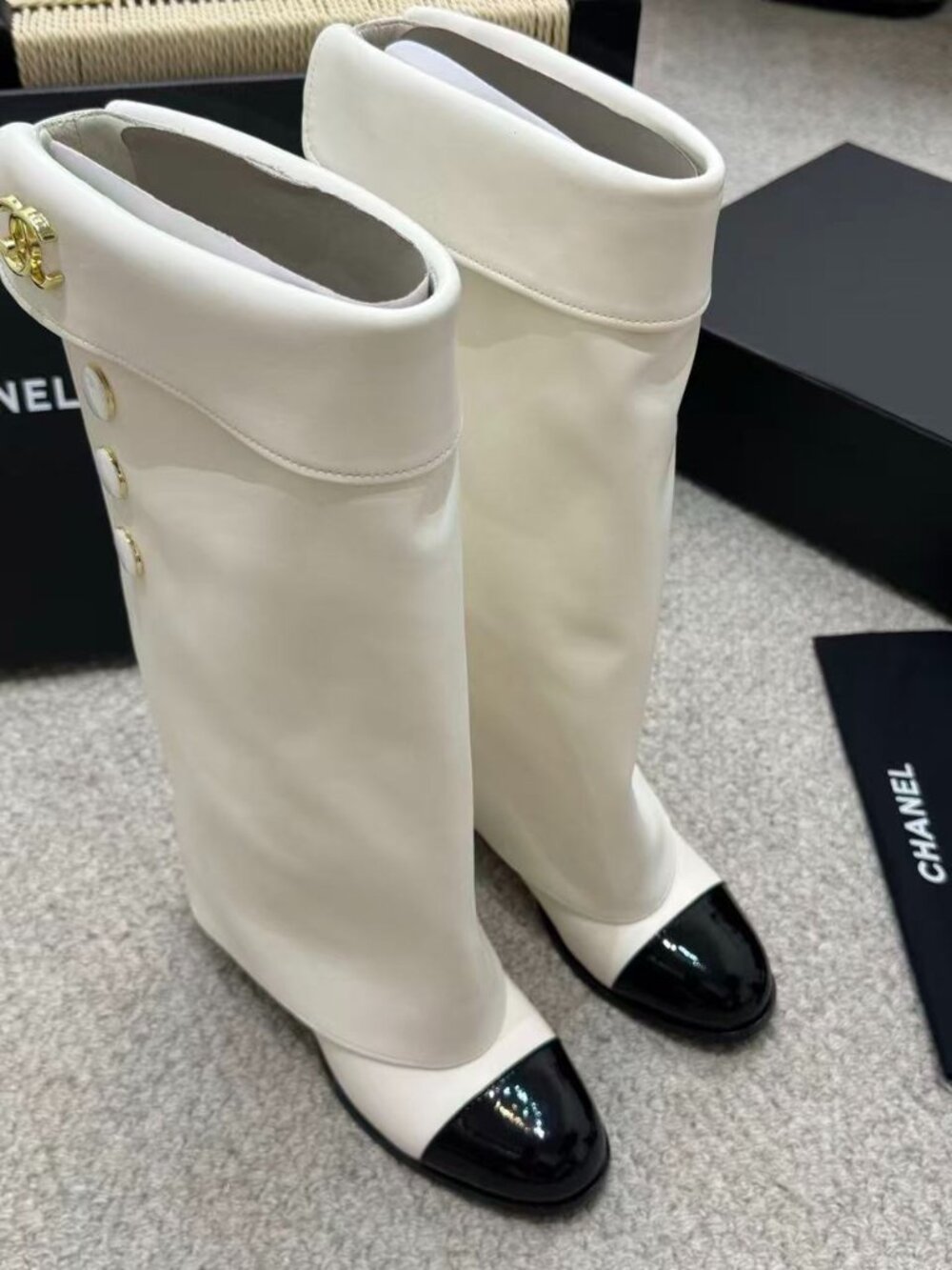 Classic CHANEL Shoes: A Stylish and Versatile Choice for Elegance